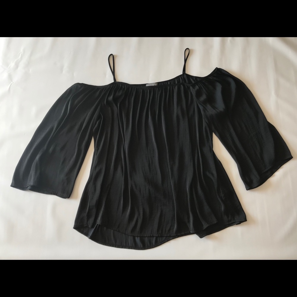 Vince Camuto Off The Shoulder Top